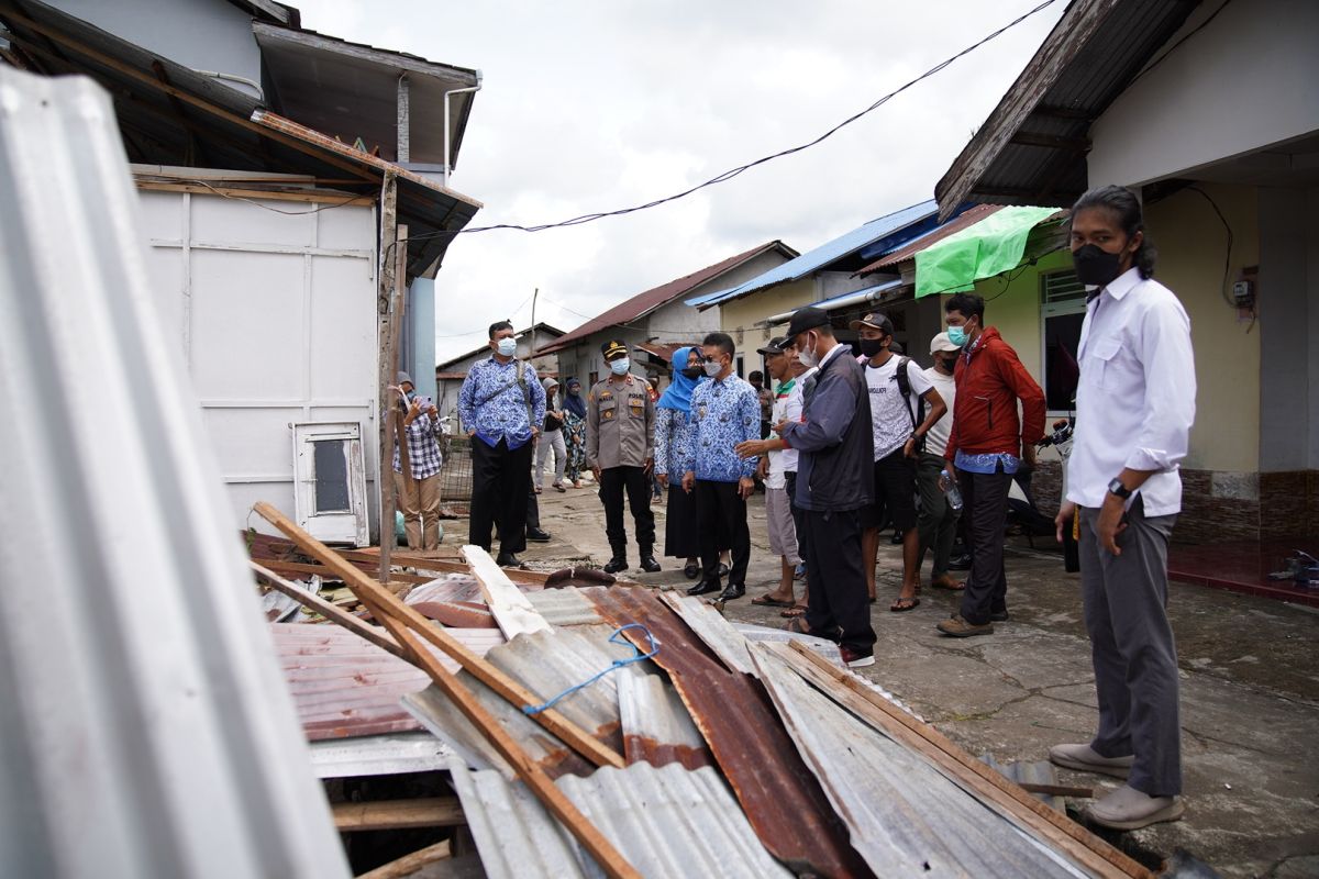 Pemkot segera bantu korban angin puting beliung di Pontianak Timur