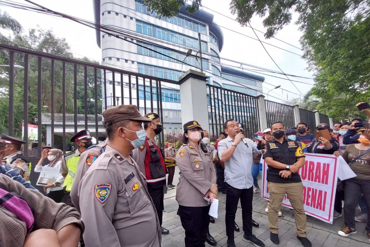 Dedy Akhsyari temui warga Medan Denai yang minta camat dicopot