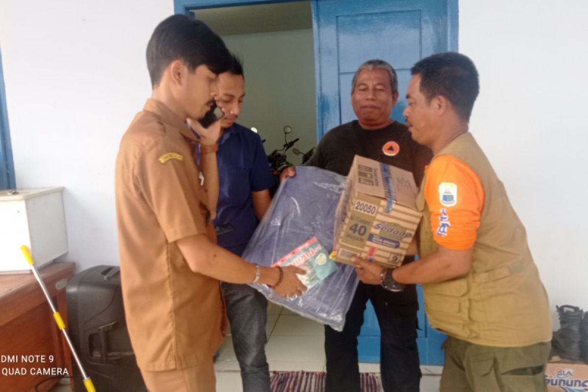 BPBD Lebak distributes food to quake-affected residents