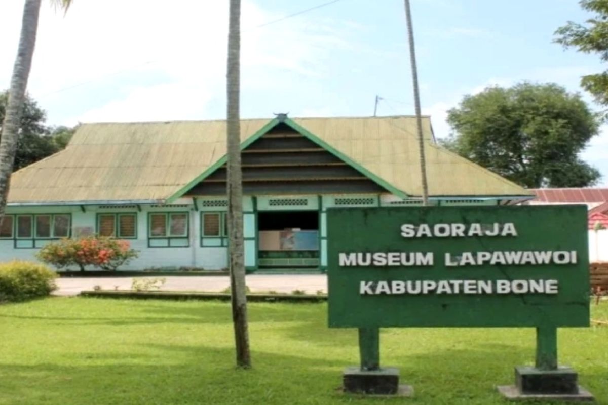 Benda pusaka Museum La Pawowi  None Sulsel dicuri maling