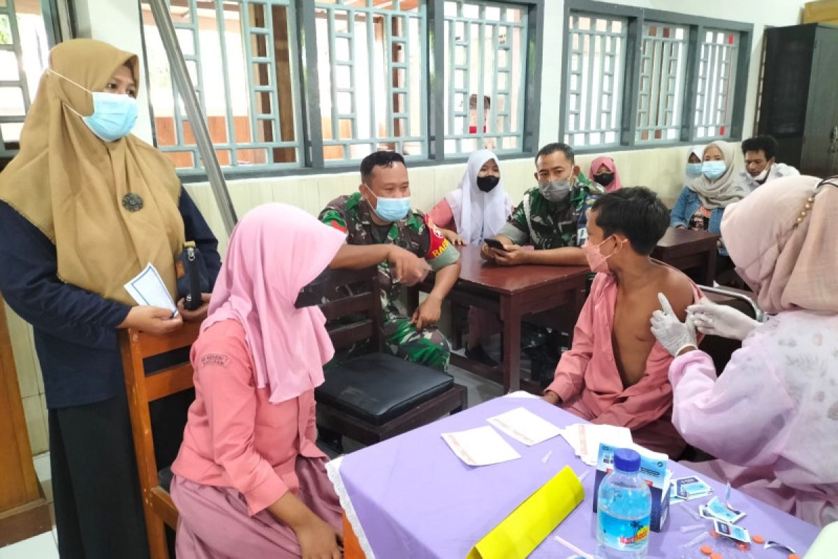 Target cakupan vaksinasi usia 6-11 tahun di Kota Mataram molor