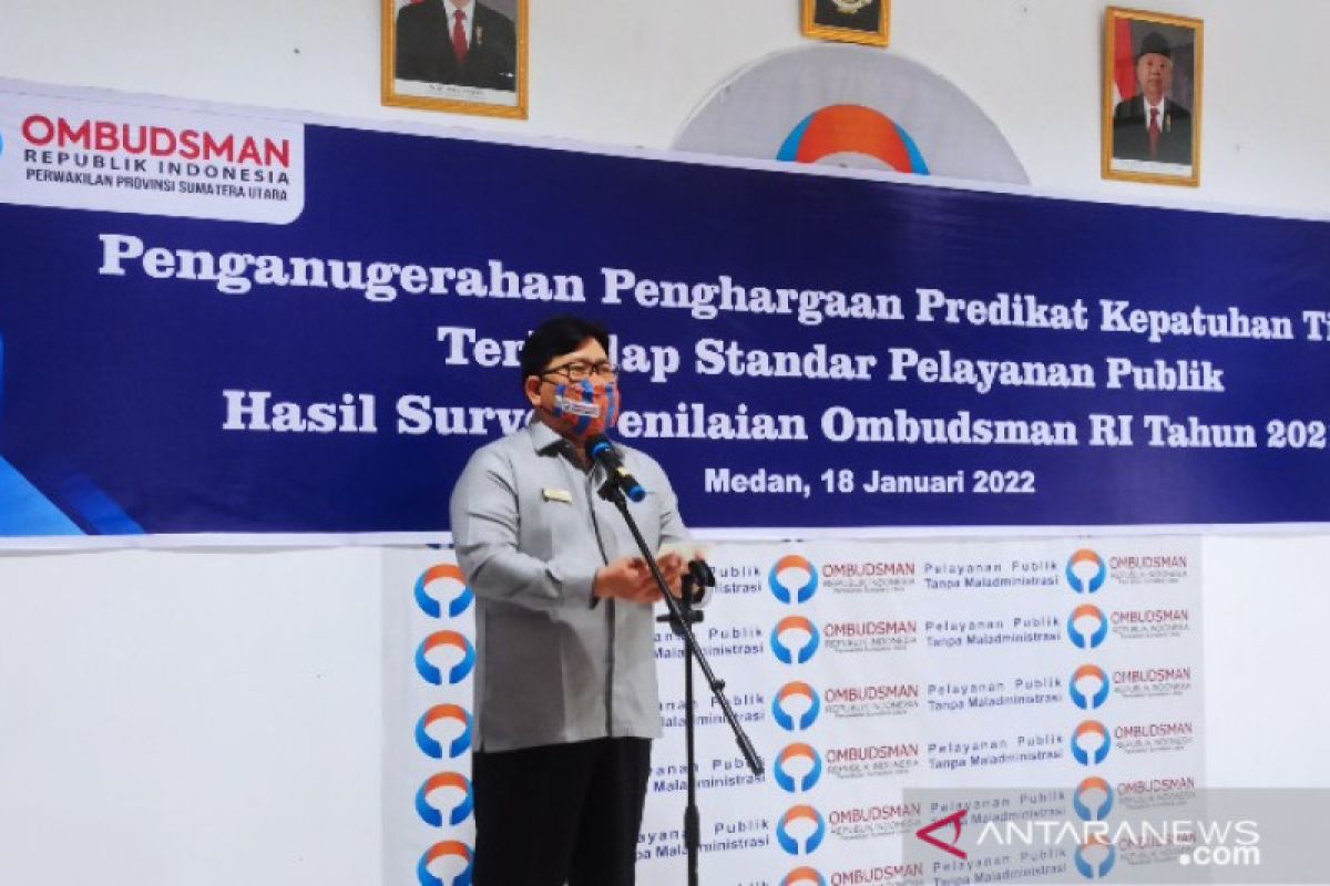 Ombudsman Sumut berikan penghargaan kepada tujuh pemerintah  daerah