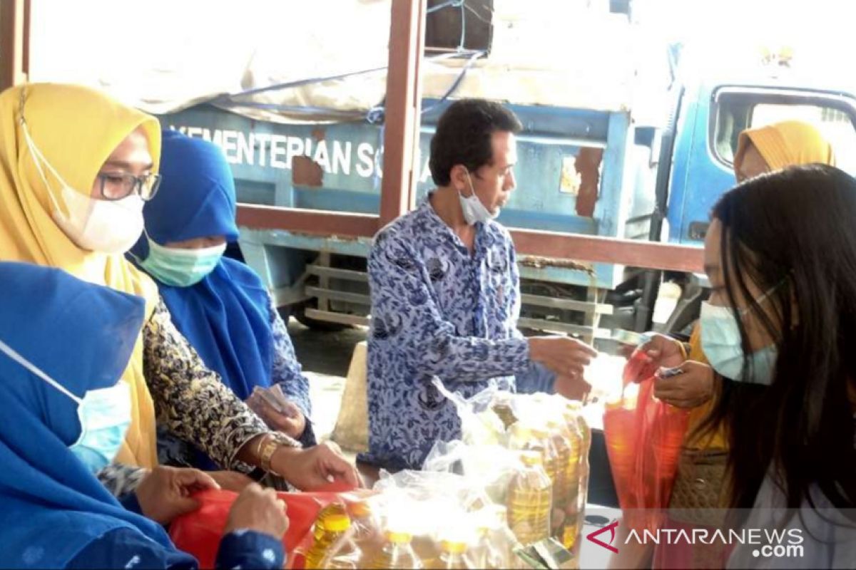 20.000 liter minyak goreng disiapkan untuk operasi pasar kedua di Bekasi