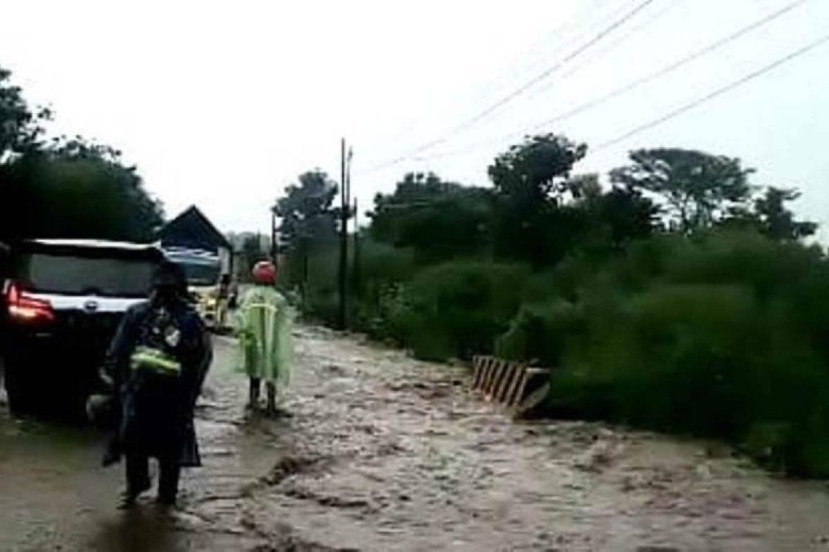 Belasan rumah warga di Situbondo terendam banjir