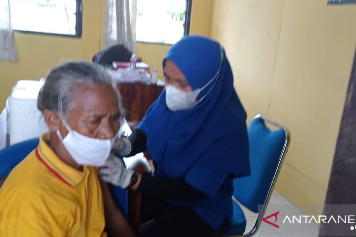 Ratusan ribu  warga Kabupaten Kupang telah divaksinasi COVID-19