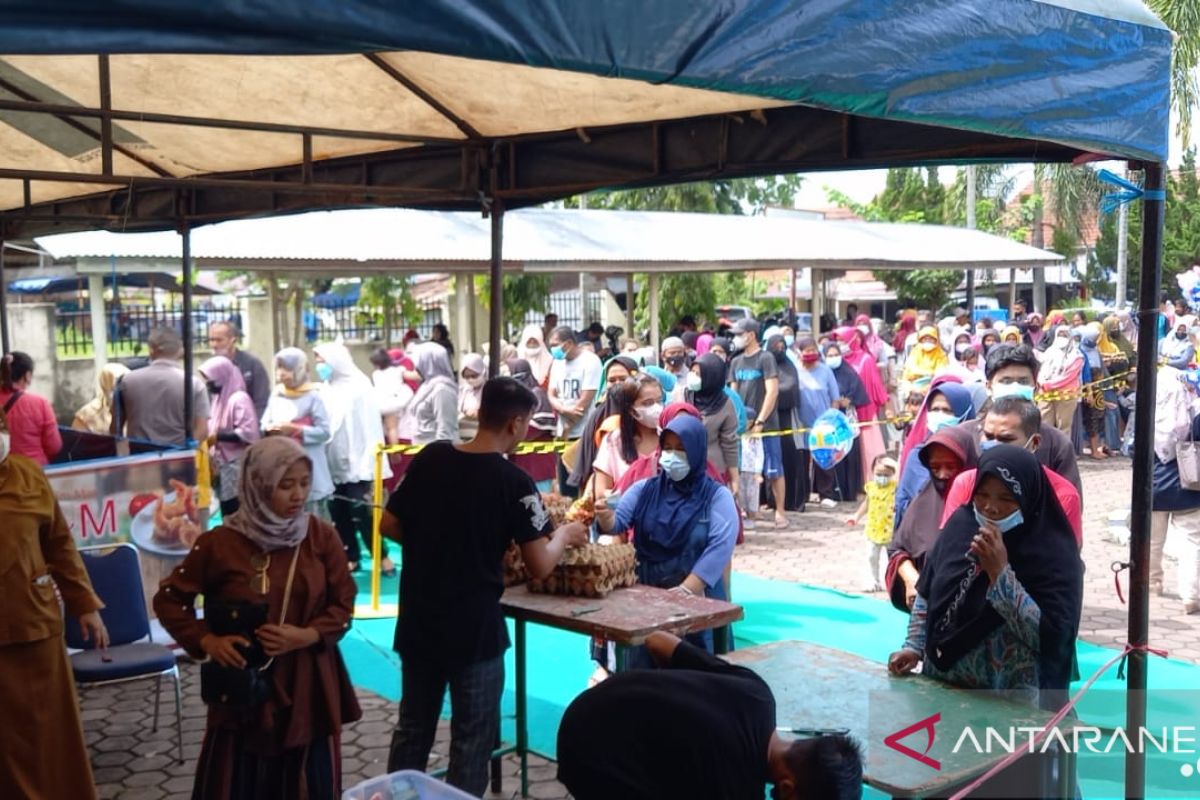 Pemkot Padang minta harga minyak goreng di ritel Rp14.000 per liter