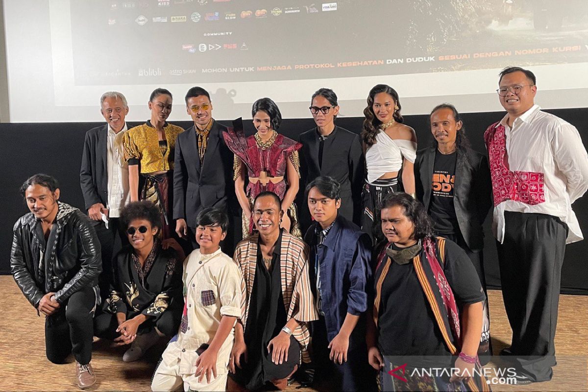 Alasan Angga Dwimas Sasongko Gunakan Senjata Asli Di Film "Ben & Jody ...