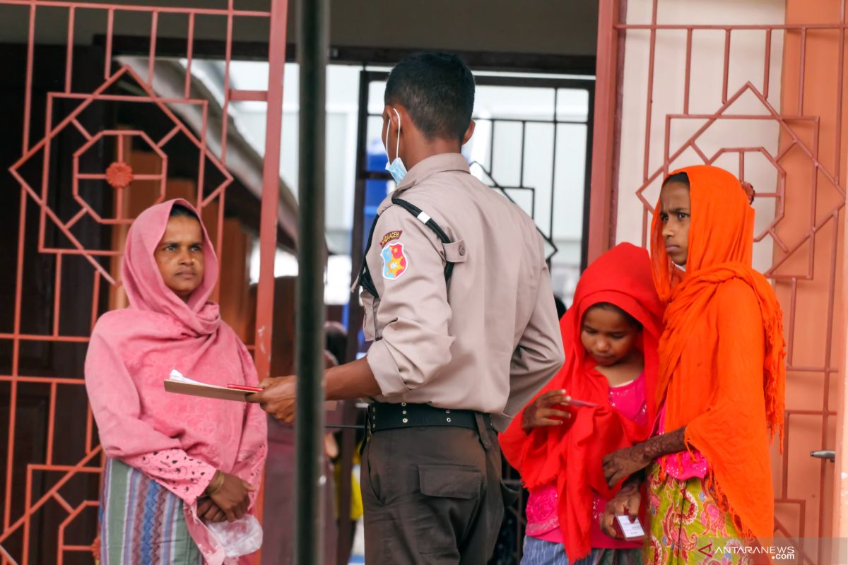 Dua pria diamankan diduga terlibat penyelundupan imigran Rohingya