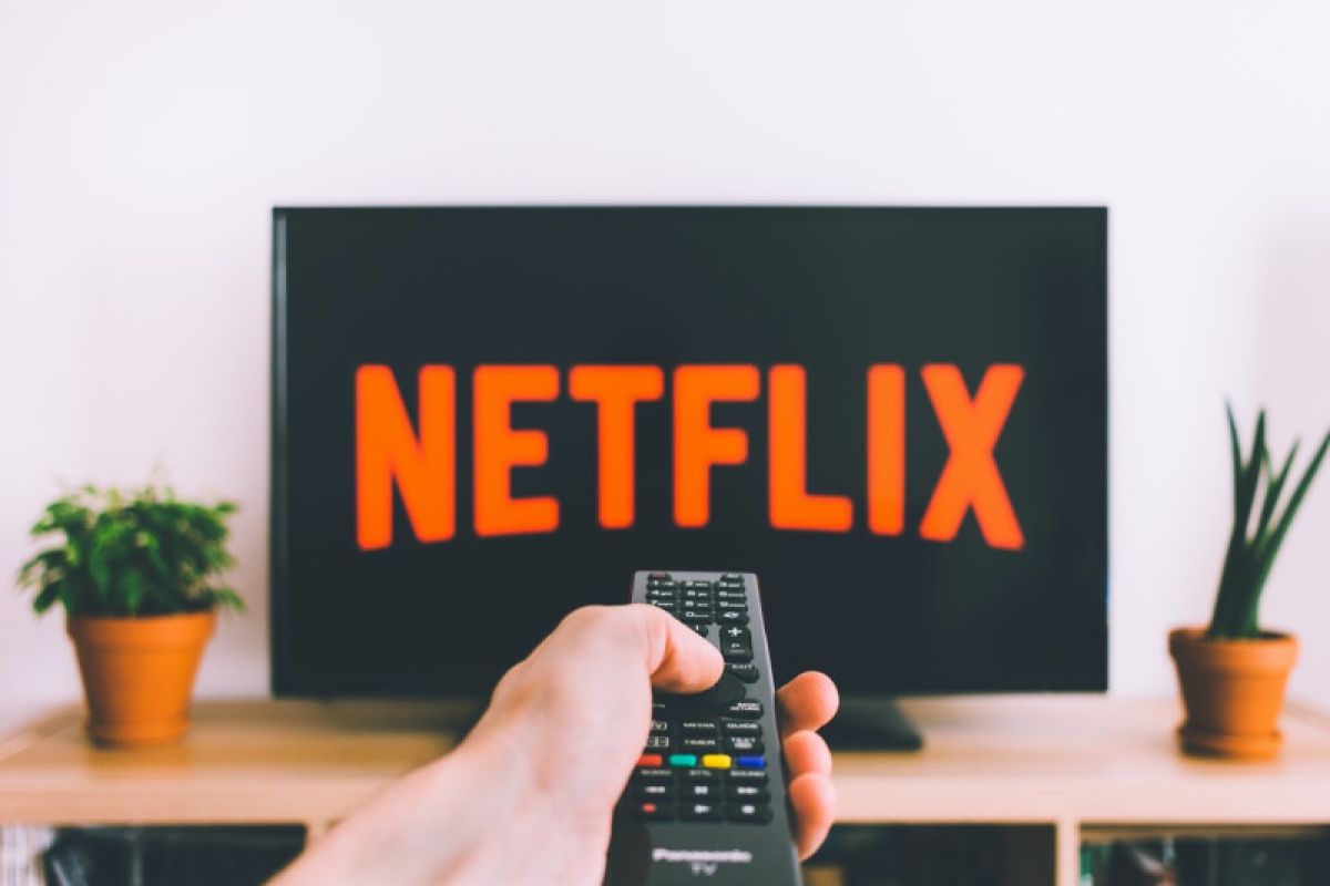 Paket Netflix dengan iklan tak akan hadirkan opsi tonton "offline"