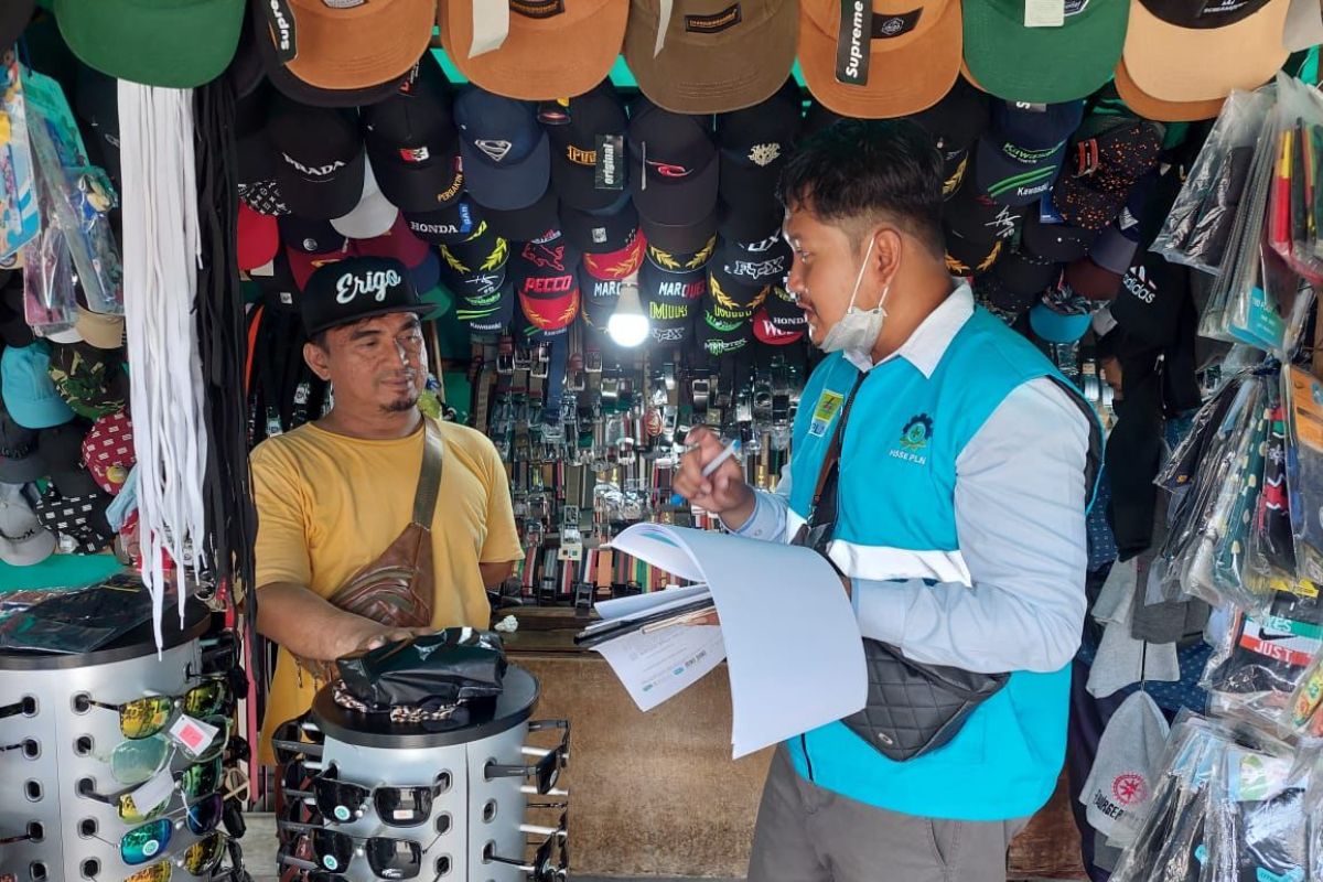 PLN Ketapang sosialisasi keselamatan ketenagalistrikan kepada pedagang