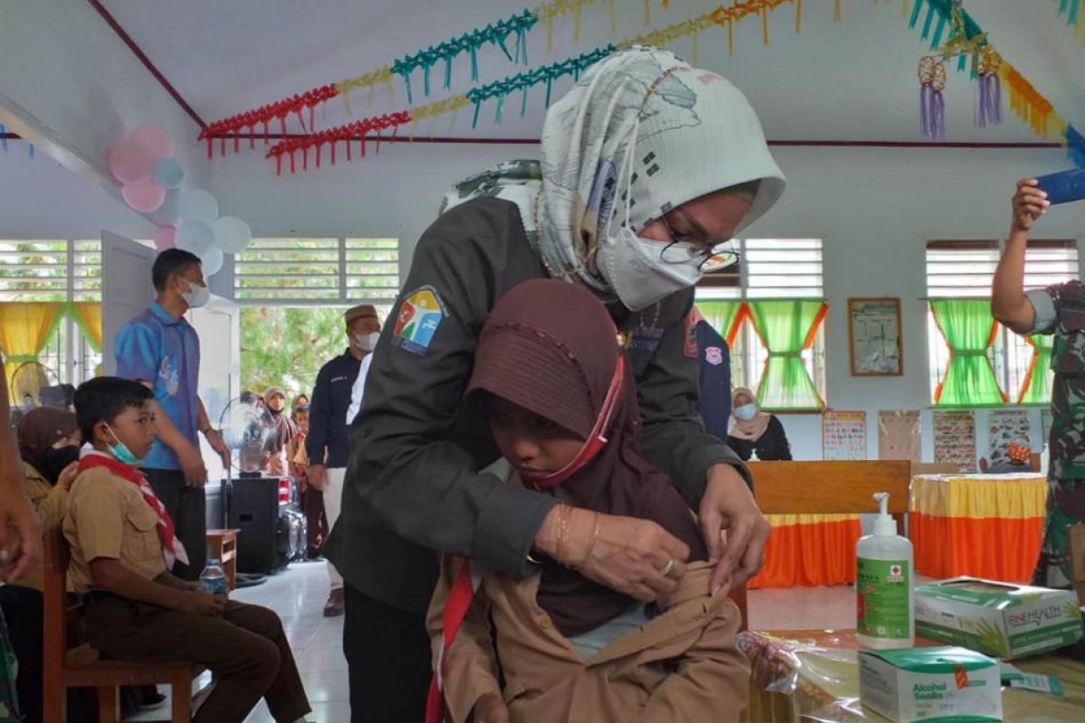Pemkab Bone Bolango vaksinasi covid-19 ke pelajar di Bulango Utara