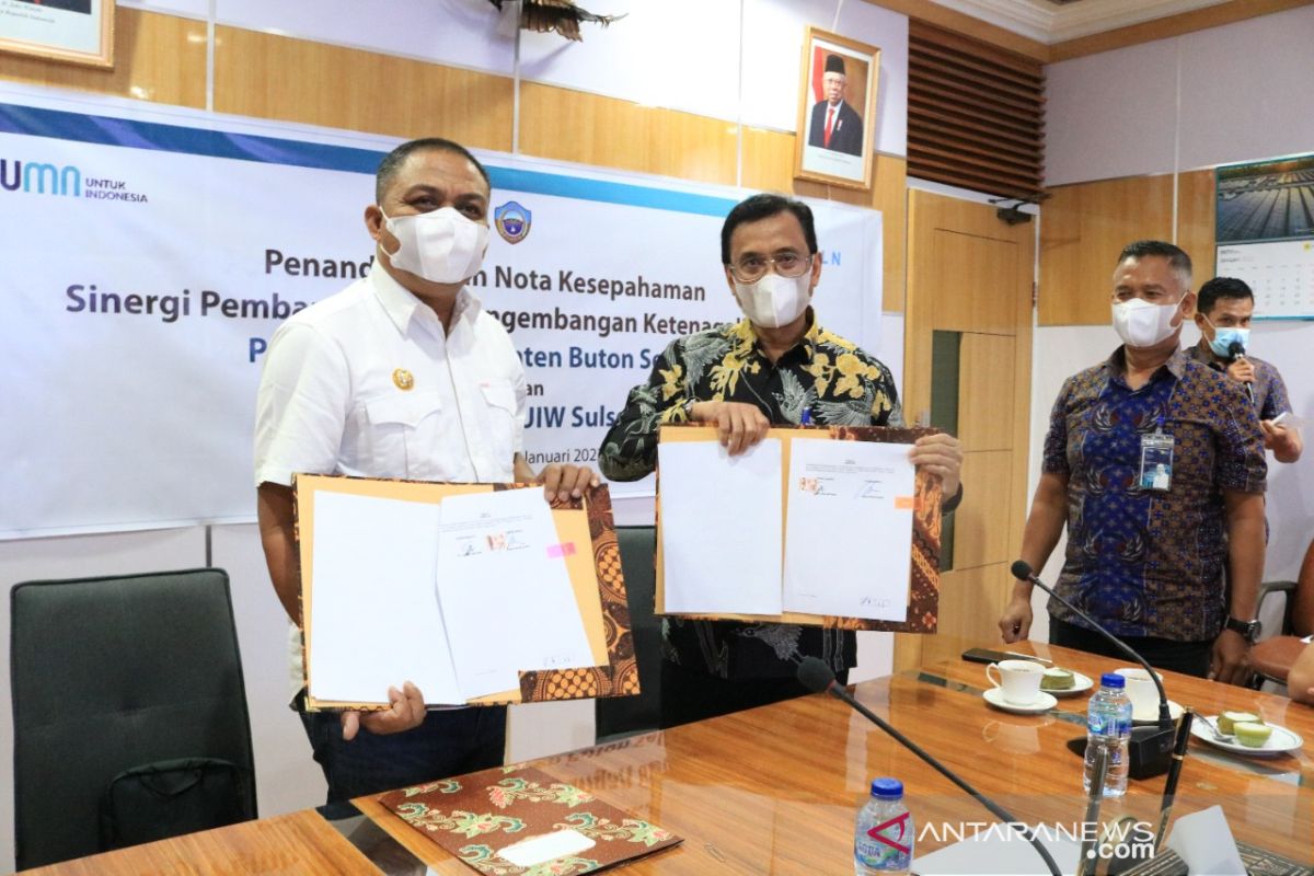 PLN dan Pemkab Buton Selatan teken MoU pengembangan ketenagalistrikan