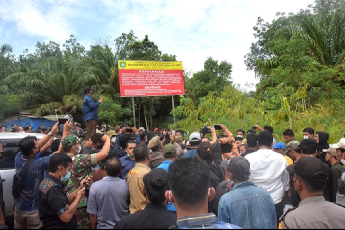 Sempat ricuh, Pemkab Bengkalis tetap segel PT SIPP