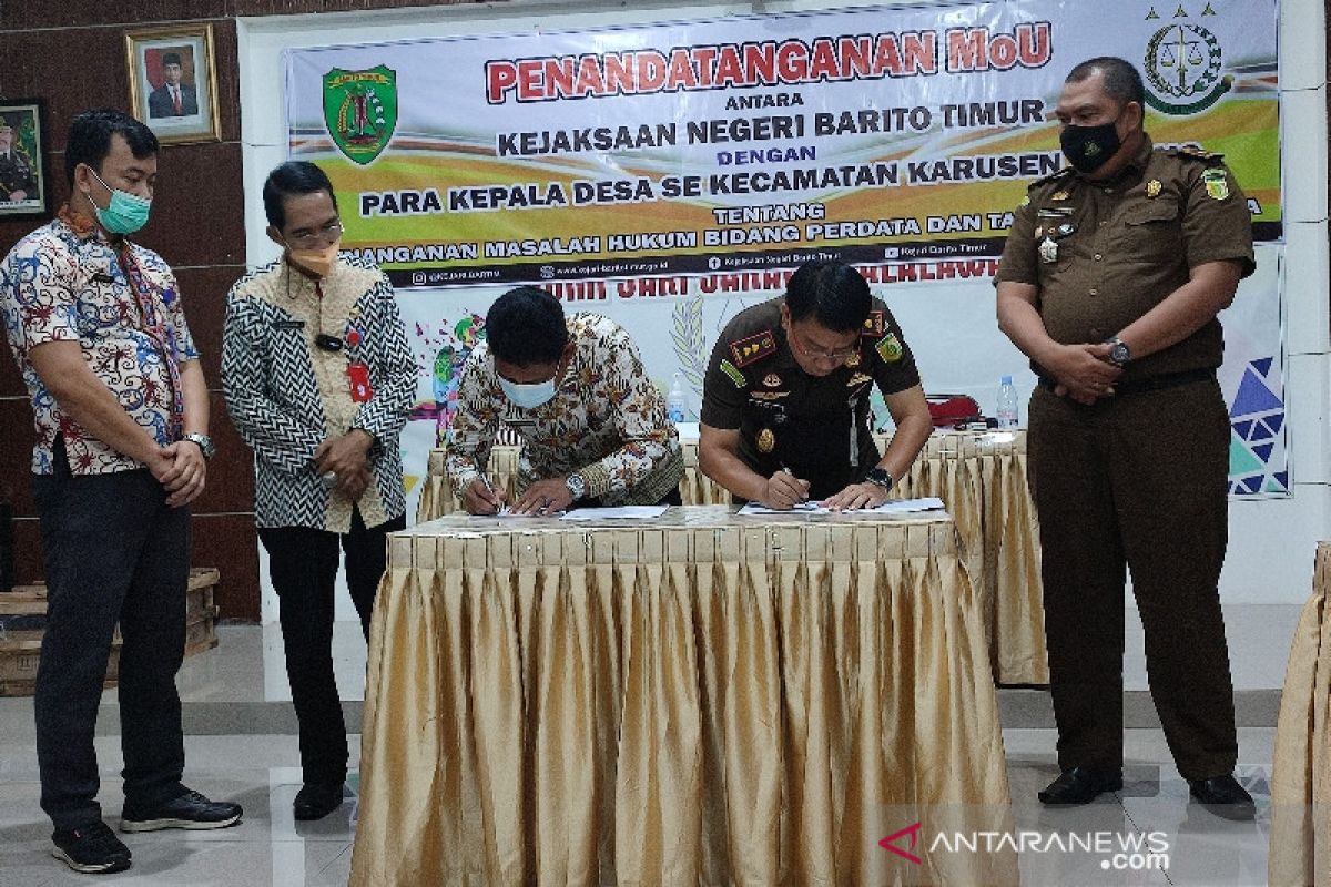 Tujuh kepala desa teken kesepakatan dengan Kejari Bartim