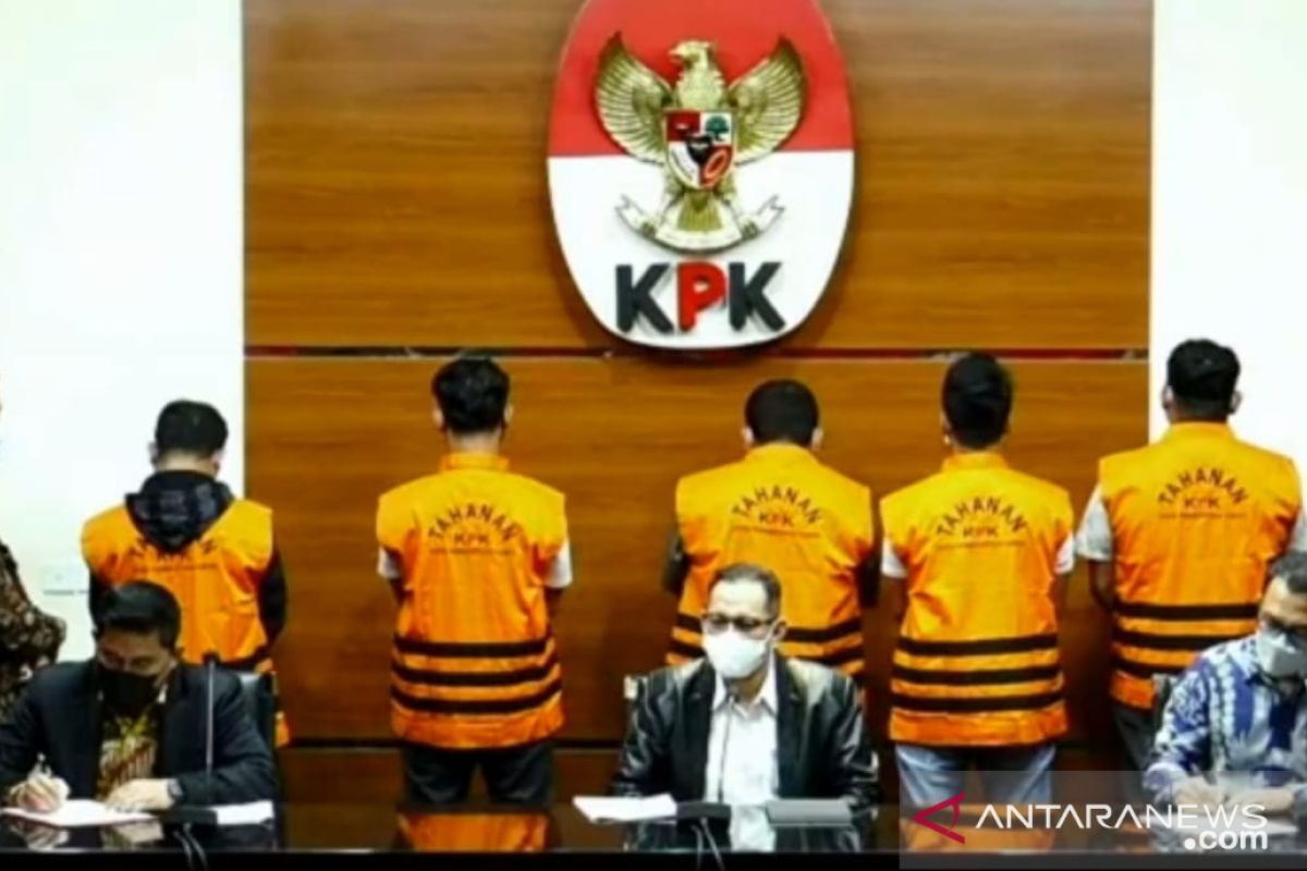 KPK menahan Bupati Langkat dan kawan-kawan