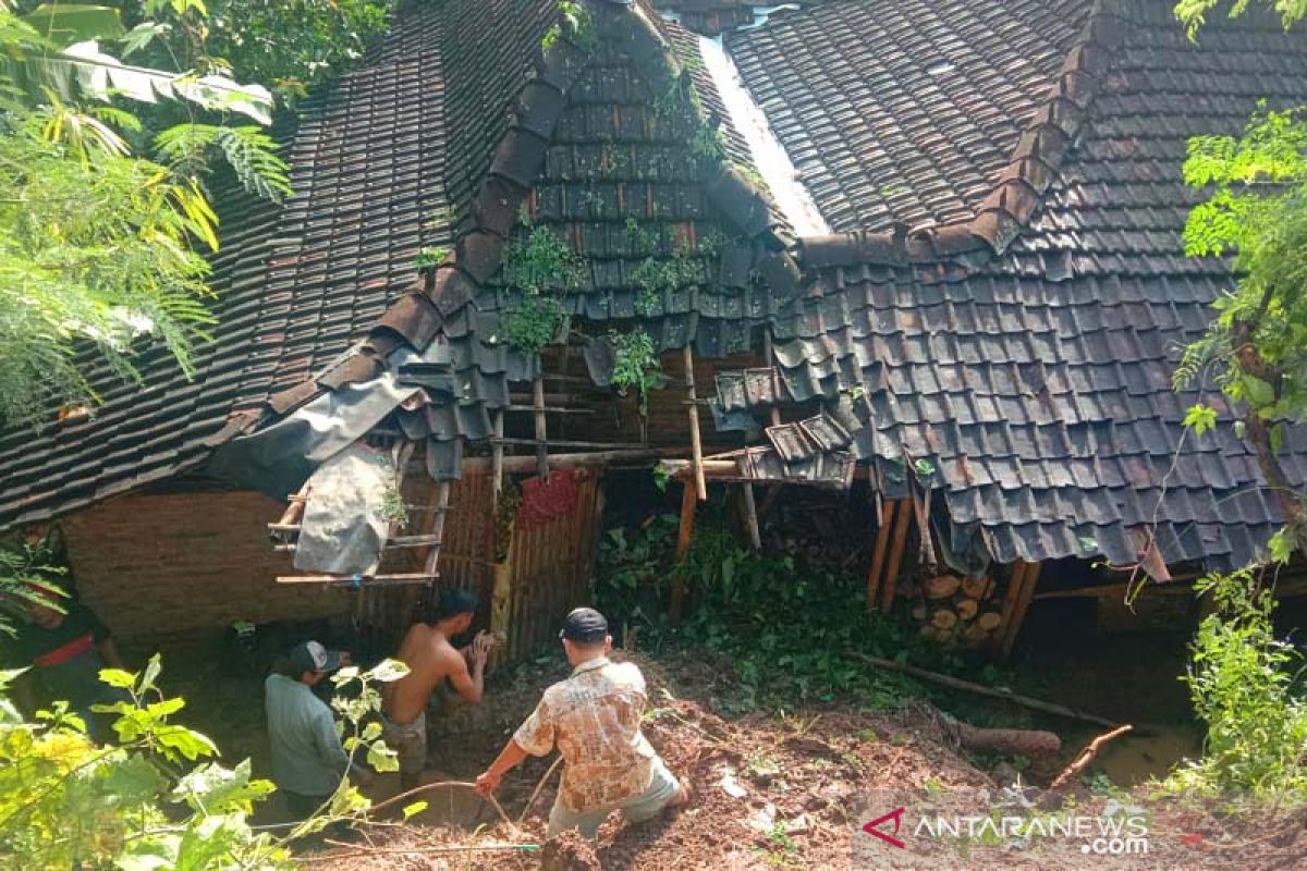 Bencana tanah longsor di Kudus terjadi di dua desa