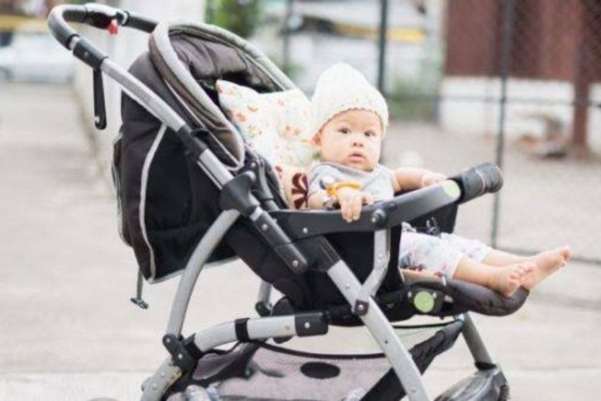 5 Rekomendasi Newborn Stroller Terbaik yang Aman dan Berkualitas Bagus!
