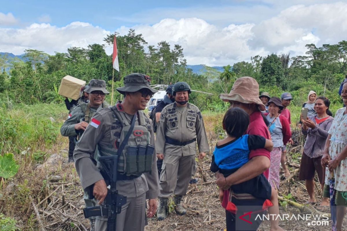 Satgas Madago Raya  patroli udara buru sisa DPO teroris Poso