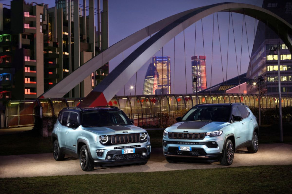 Jeep kenalkan Renegade dan Compass E-Hybrid di Eropa