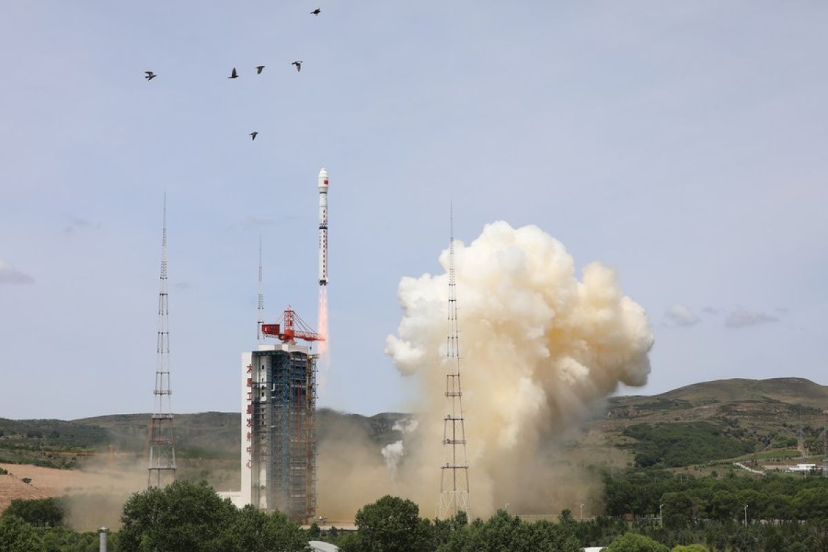 Satelit pencitraan multimode resolusi tinggi China mulai beroperasi