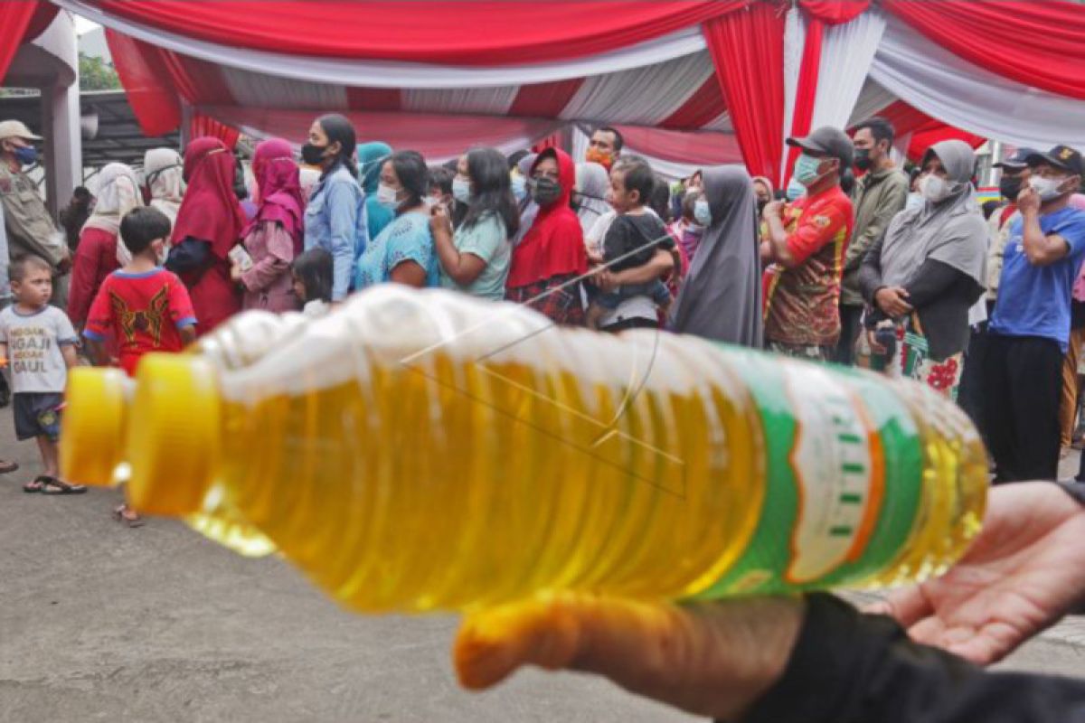 Disperindag Gunung Kidul melakukan operasi pasar minyak goreng