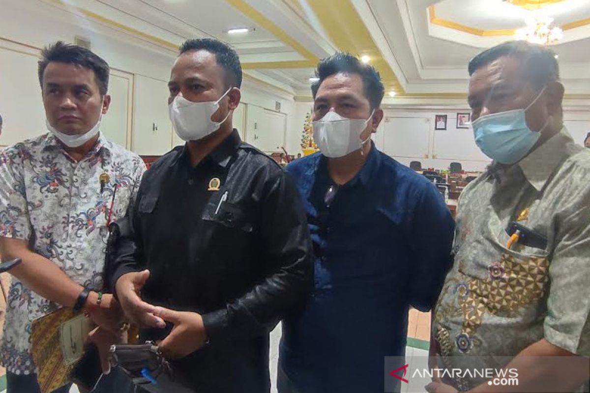 DPRD Bartim: Pemindahan dan peniadaan hari pasar pekan perlu dibatalkan