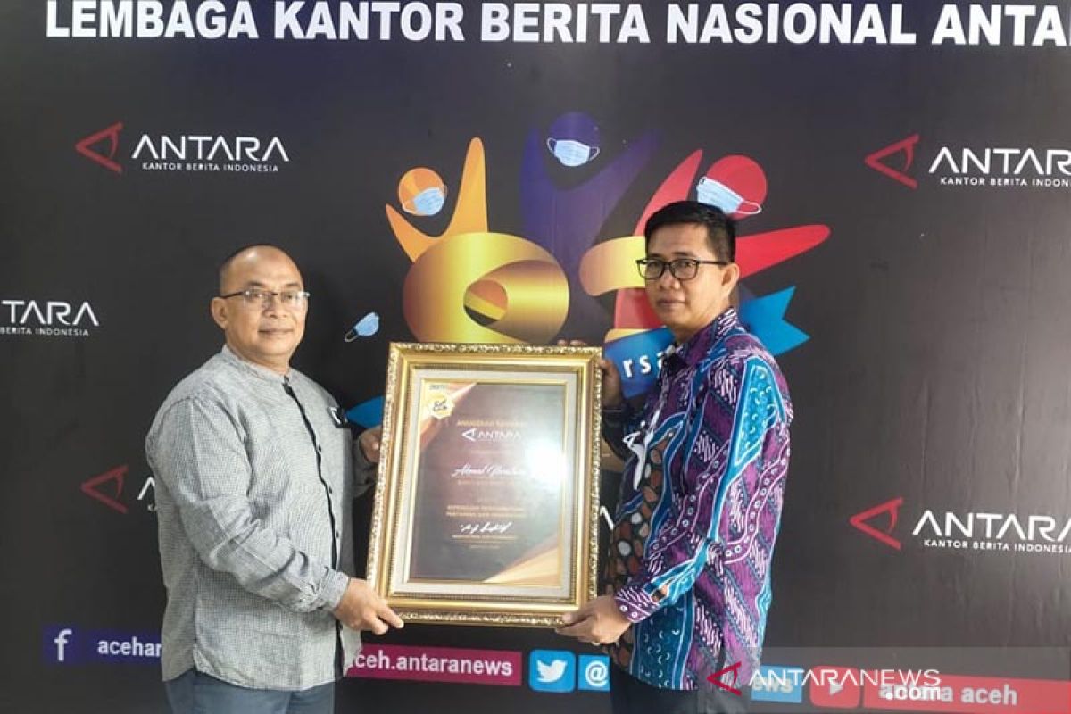 Bupati Abdya terima anugerah Sahabat Antara