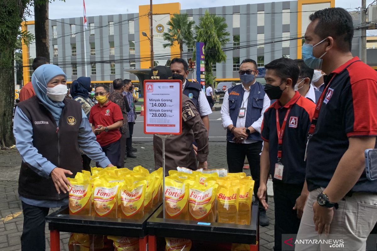 Khofifah minta pasok minyak goreng satu harga sesuai kebutuhan warga