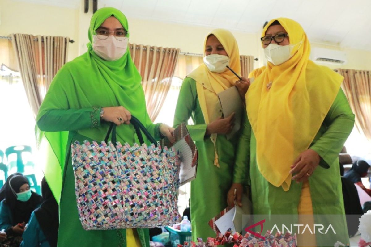 PKK Aceh Barat gelar lomba daur ulang sampah rumah tangga, ini tujuannya