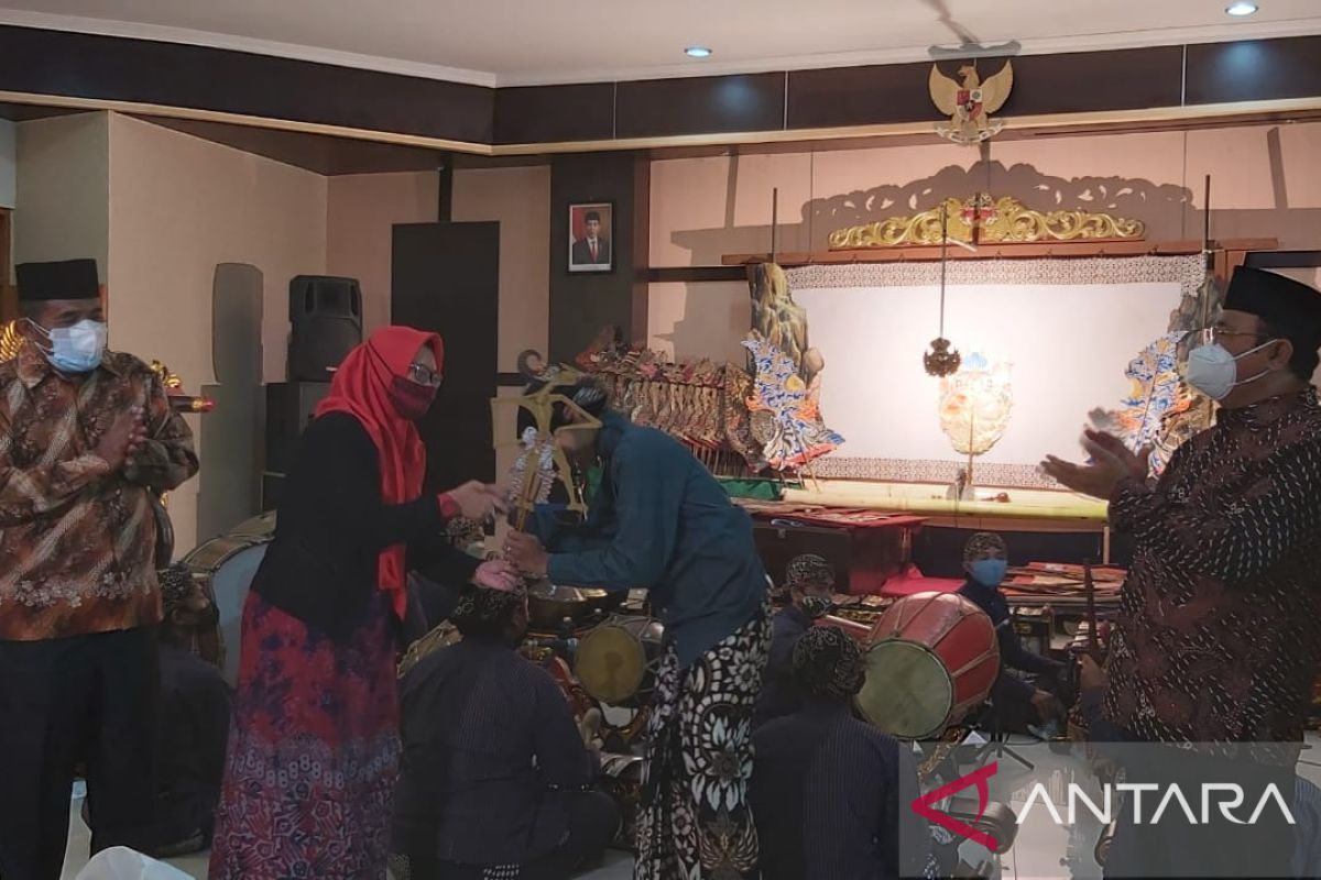 DPRD Kulon Progo gelar wayang kulit dengan lakon "Wisanggeni Gugat"
