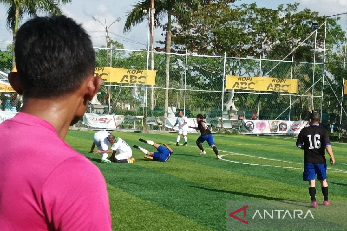 Tim mini soccer DPRD Kotim ditahan imbang Forkopimda