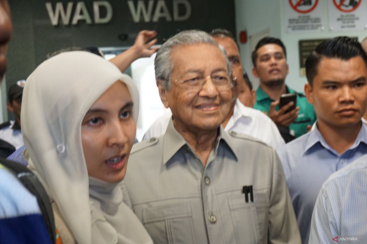 Mahathir masuk rumah sakit Jantung