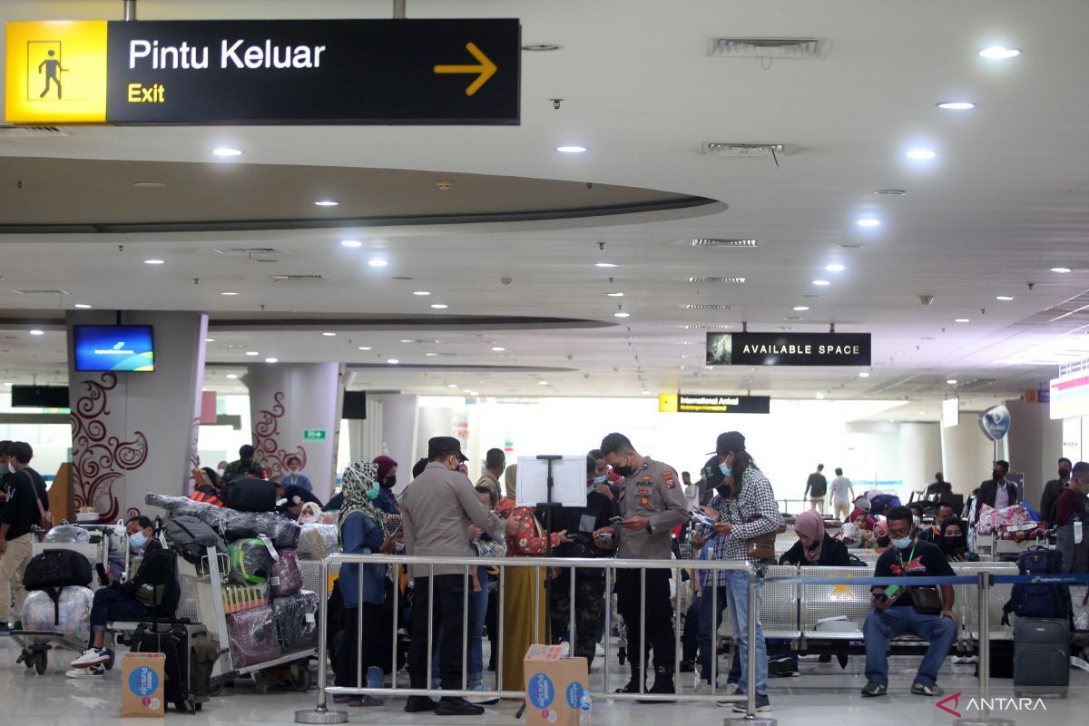 Bandara Juanda mulai terima kedatangan pekerja migran dari luar negeri