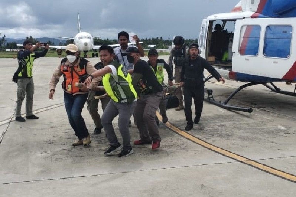 Bharada Resi Nugroho korban tembak KKB dievakuasi ke Jayapura