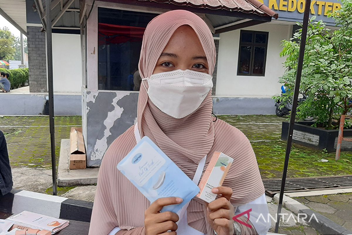 Mahasiswa Farmasi UMP meluncurkan produk kosmetik berbahan alami