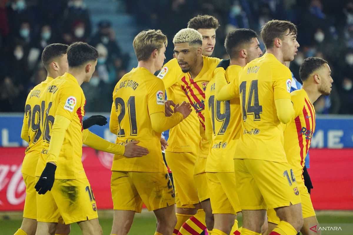 Menang tipis 1-0 atas Alaves, Barcelona naik ke posisi lima