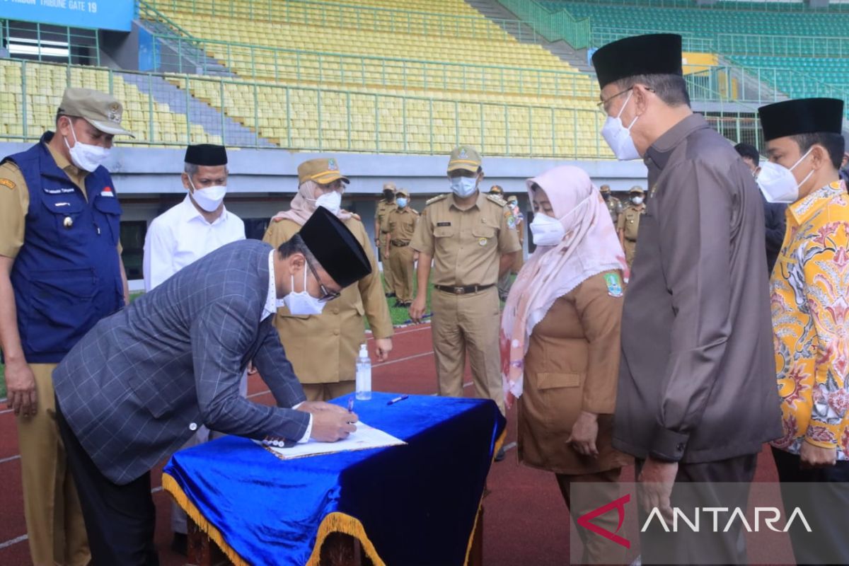 Pemkot Bekasi-BPKP Jabar tandatangani komitmen anti korupsi