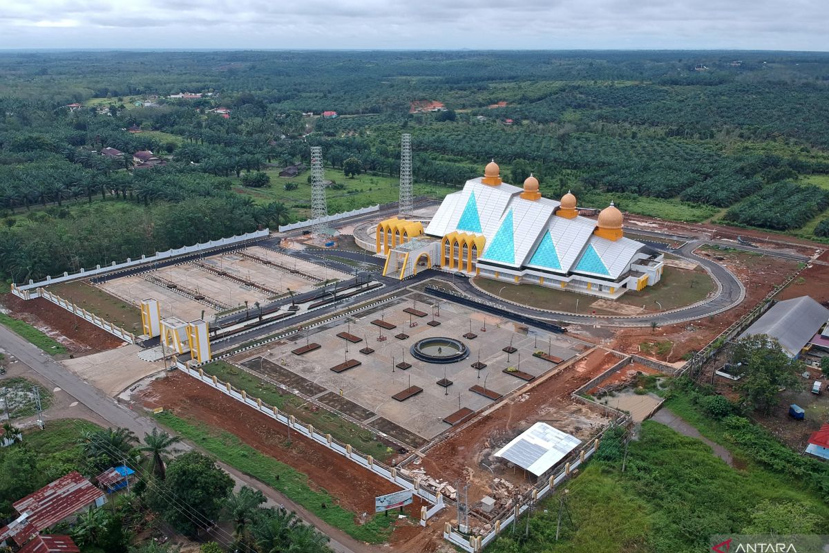 Dhamasraya Grand Mosque should be well-maintained: Minister