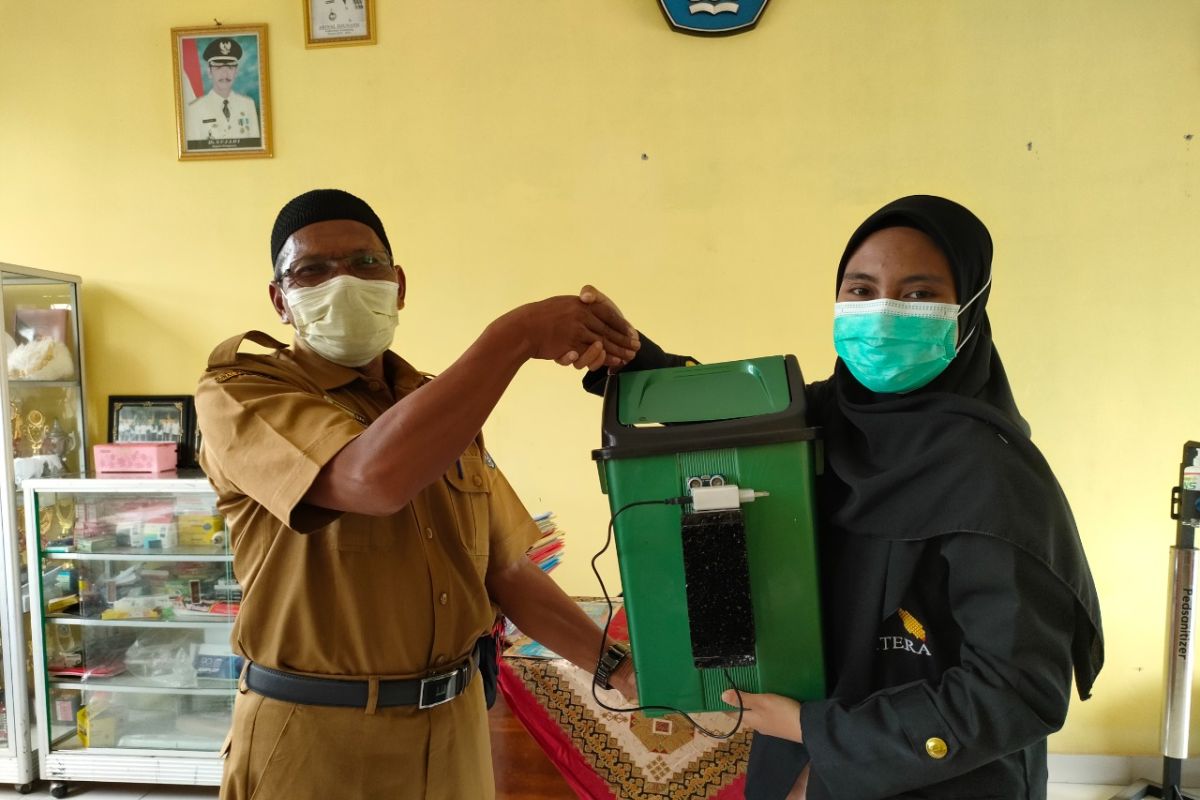 Mahasiswa Itera kembangkan tempat sampah otomatis sensor ultrasonik