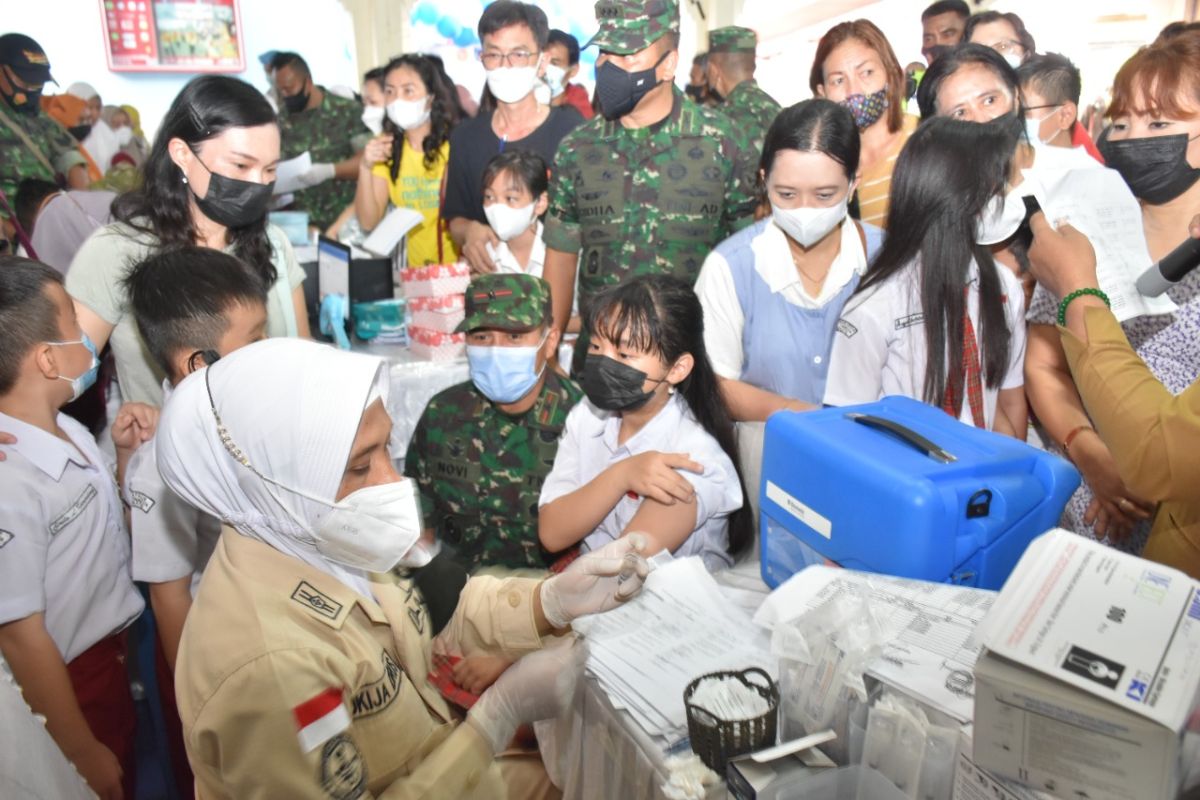 Dinkes Taliabu pertama kali vaksinasi Anak Usia 6-11 tahun, kejar target capaian