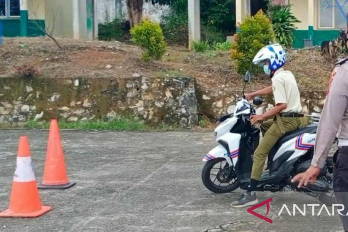 Sosialisasikan Safety Riding Polres OKU Sumsel sasar pelajar SMA