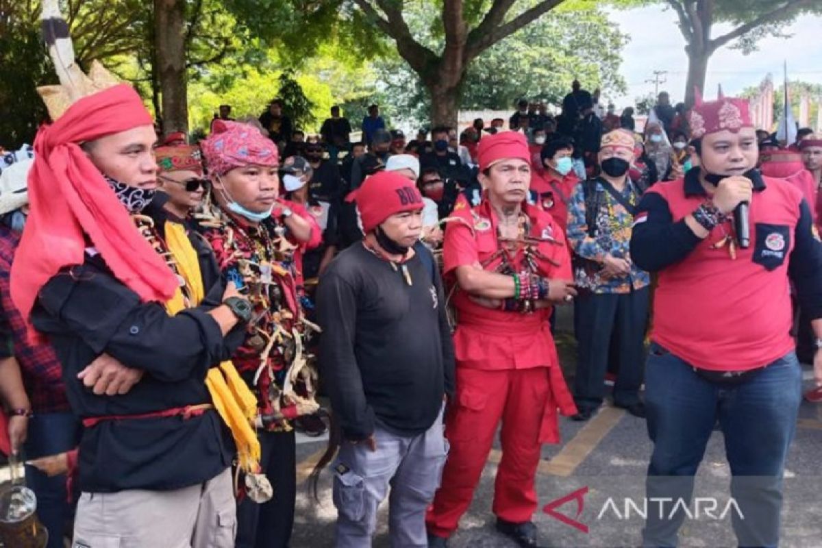 Ormas Dayak minta Edy Mulyadi dituntut secara hukum