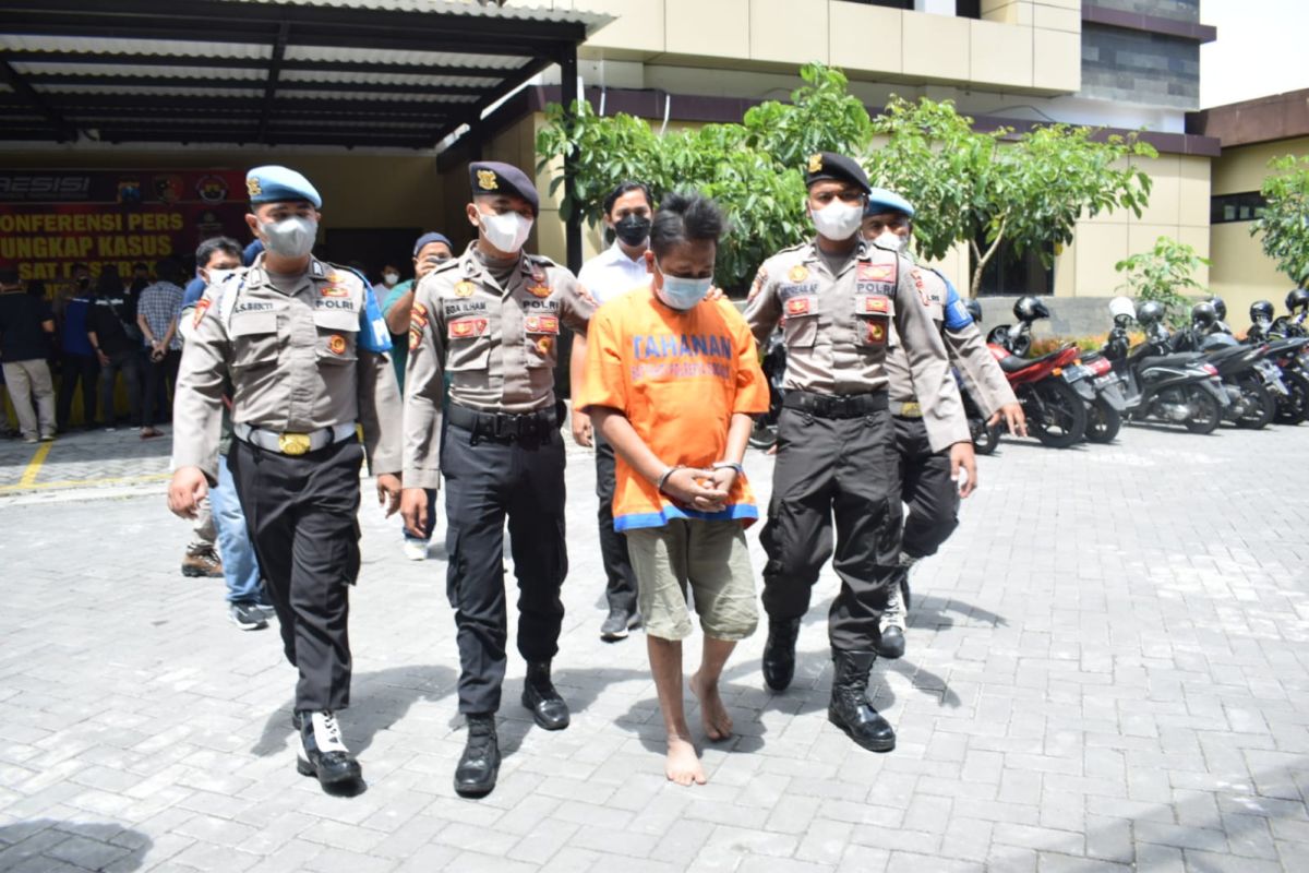 Polisi Sidoarjo ringkus rampok lempar bondet ke warga