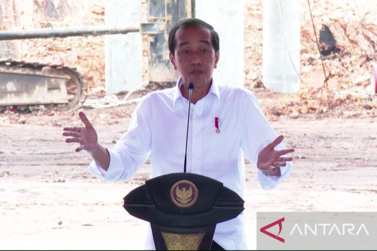 Presiden Jokowi secara resmi memulai pembangunan proyek hilirisasi batu bara jadi DME