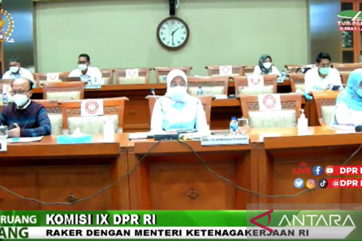 Menaker surati kepala daerah yang tetapkan UMP tidak sesuai ketentuan