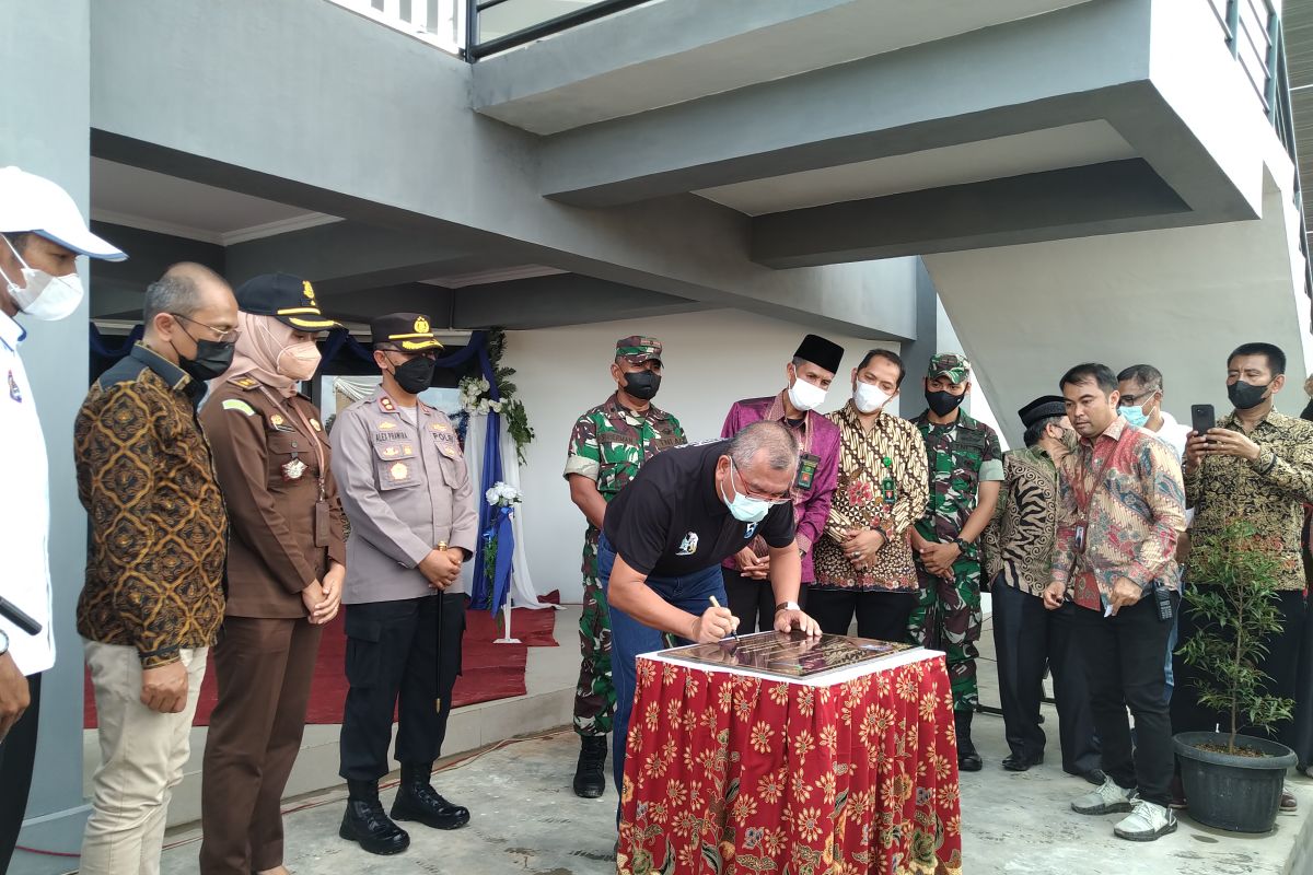 Tiga fasilitas di GOR Tipe B tidak dapat digunakan karena belum ada jaring pengaman