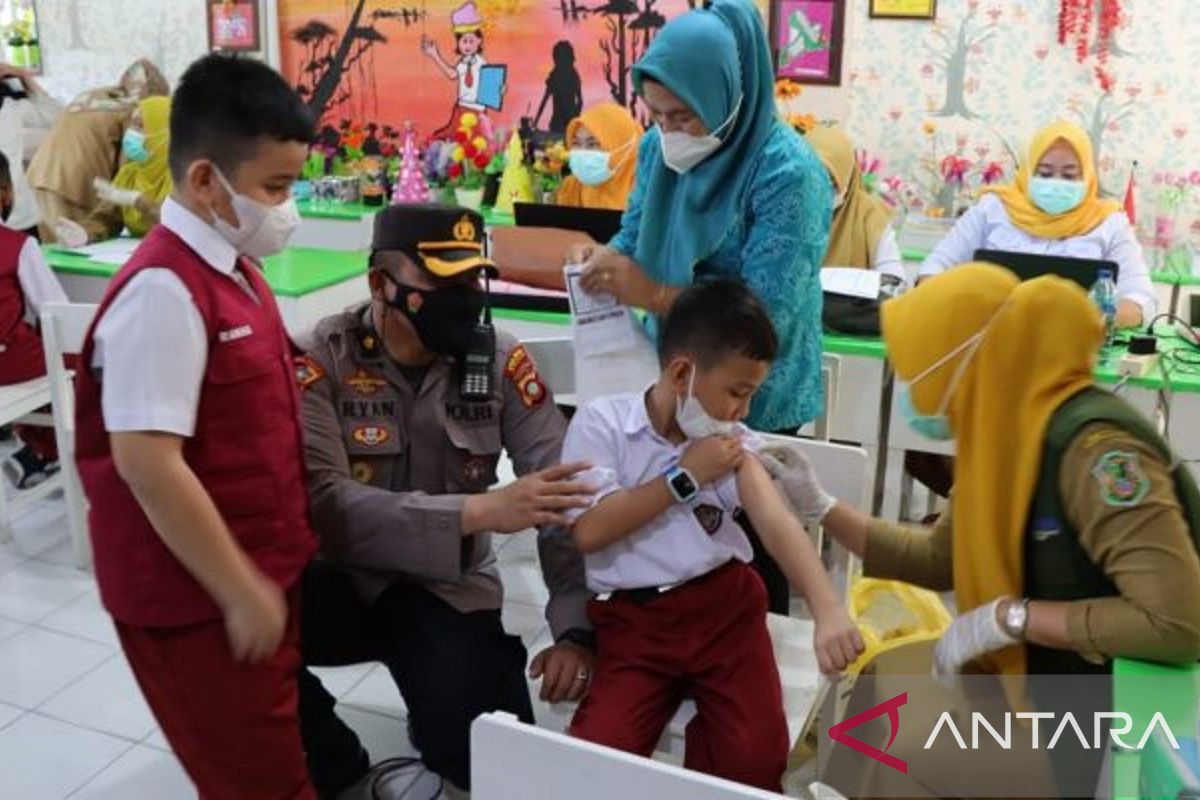 Polsek Kota Selatan Gorontalo gelar vaksinasi anak di sekolah