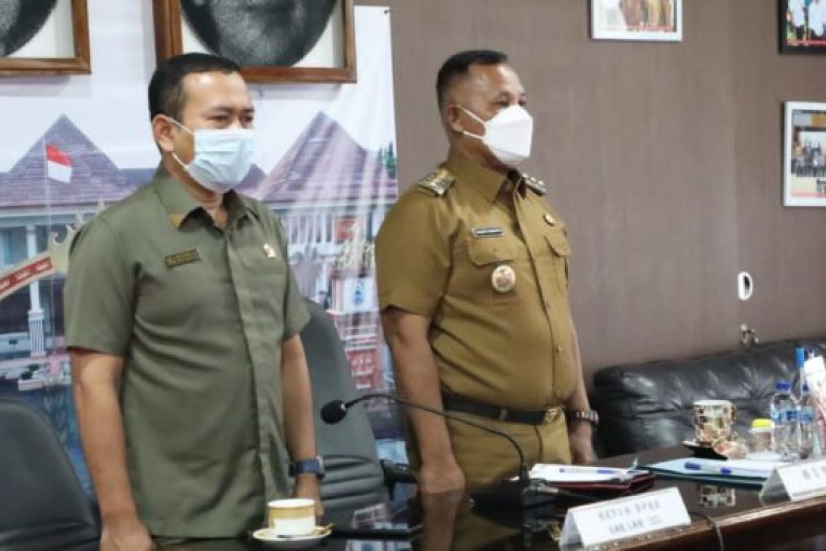 Bupati Lampung Selatan ikuti rapat kerja bersama Kemendagri melalui virtual meeting