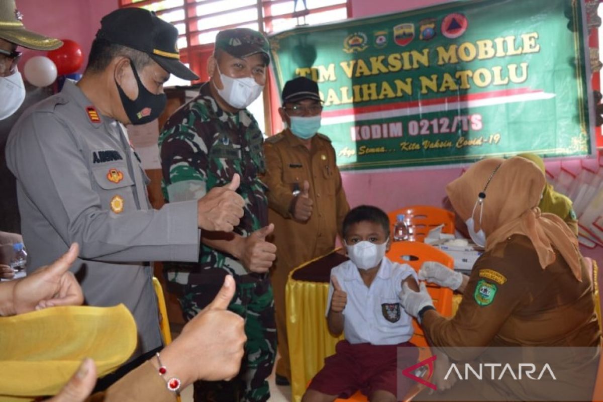 Tinjau vaksinasi, Dandim 0212/TS berharap anak terlindungi COVID-19