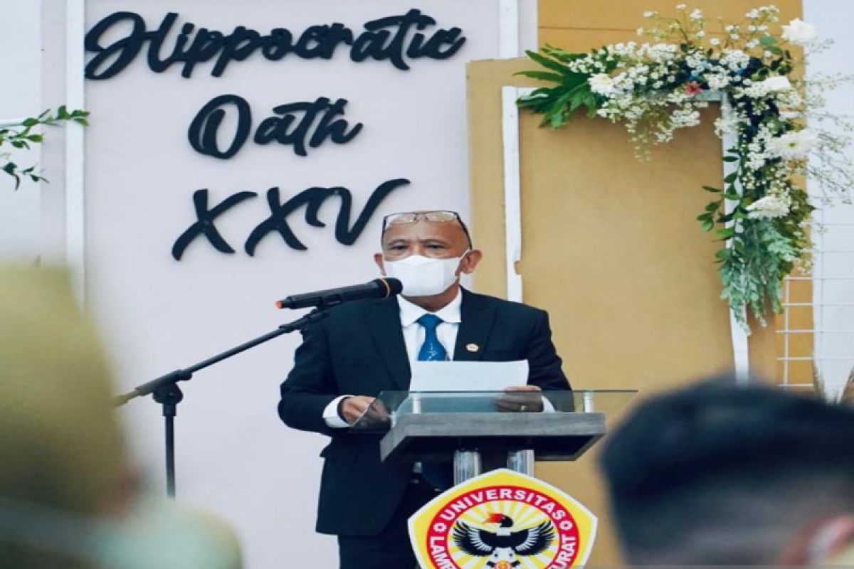 Lambung Mangkurat University produces 23 new dentists